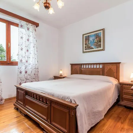 Emanuela - Ipc100 By Interhome *