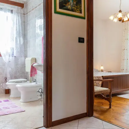 Emanuela - Ipc100 By Interhome