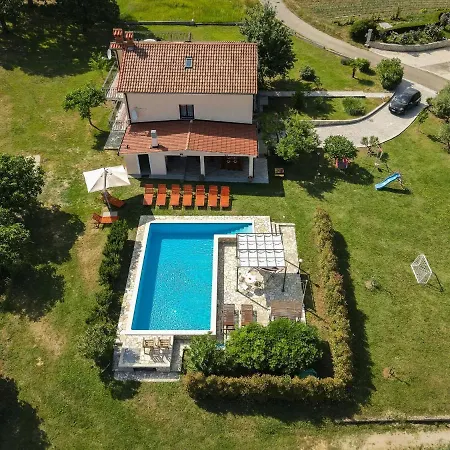 Сasa de vacaciones Emanuela By Interhome Pićan