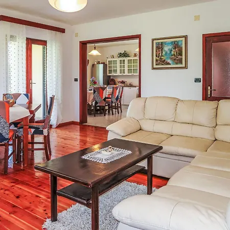 Emanuela By Interhome * Pićan