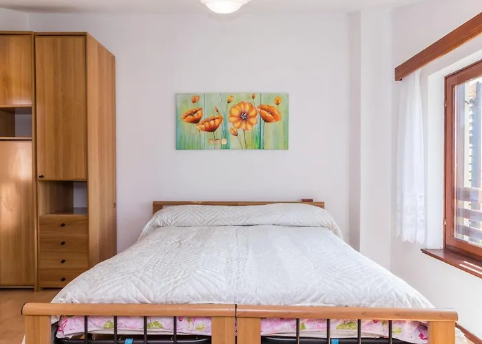בית נופש Emanuela By Interhome *