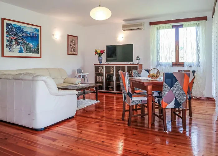 בית נופש Emanuela By Interhome Pićan