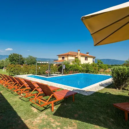 Emanuela - Ipc100 By Interhome * Pićan