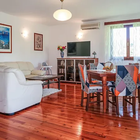 Casa de Férias Emanuela By Interhome Pićan
